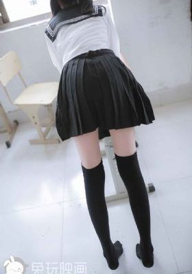 掌上翘臀红肿拍打趴h_高清电影完整版